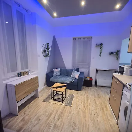 Double En Face A Face Apartment *